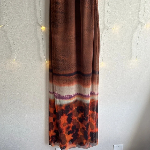 Zara Abstract Printed Halter Maxi Dress 🤎 - Picture 3 of 5